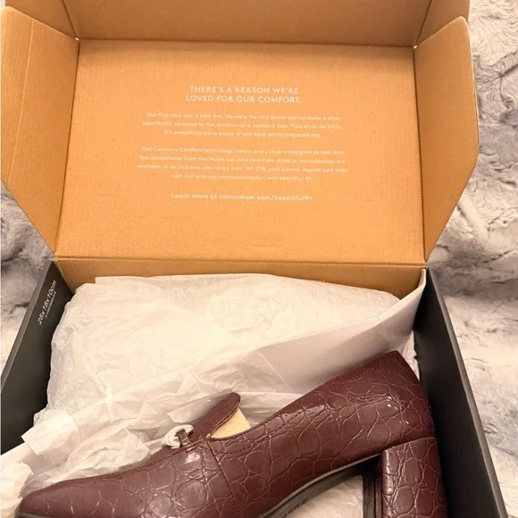 Naturalizer Wynrie Merlot (dark brown/burgundy) Croc Bit Block Heel Pump 8.5M - Picture 3 of 12